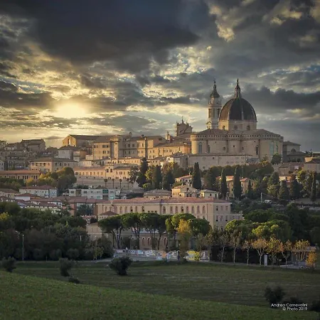 Del Corso 3* لوريتو