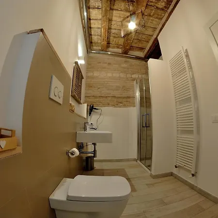 Del Corso לינה וארוחת בוקר 3*