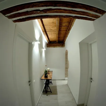 Del Corso Oda ve Kahvaltı 3*